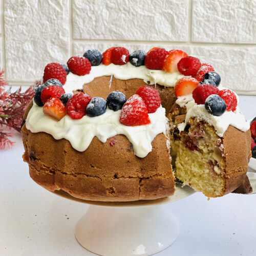 Get Amazed With Taste- lemon berry bundt cake6